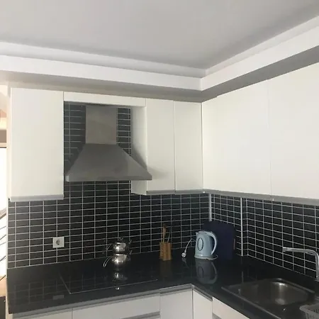 4 Bedrooms Bluehomes Appartement *